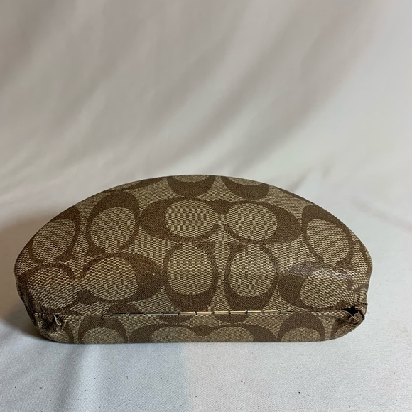 Coach Monogram Hard Clamshell Sunglass Case - Picture 3 of 8